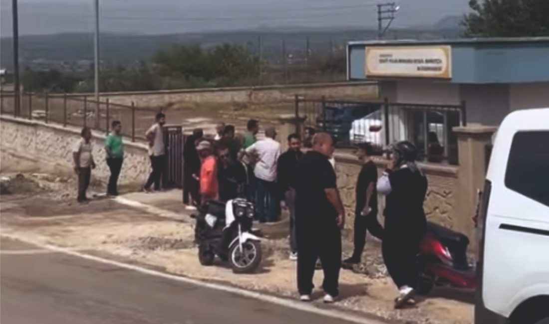 Osmaniye'de Farabi Anadolu Lisesi'nin bahçesinde öğretmen Mehmet Bilgili silahlı saldırıya