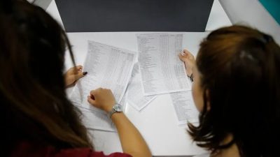 2026-YKS'de Türkiye'nin en başarılı adaylarının hangi bölümlere yöneldiği belli oldu.