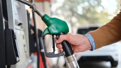Motorin fiyatlarına yeni bir zam daha geliyor. Sektör kaynaklarından edinilen
