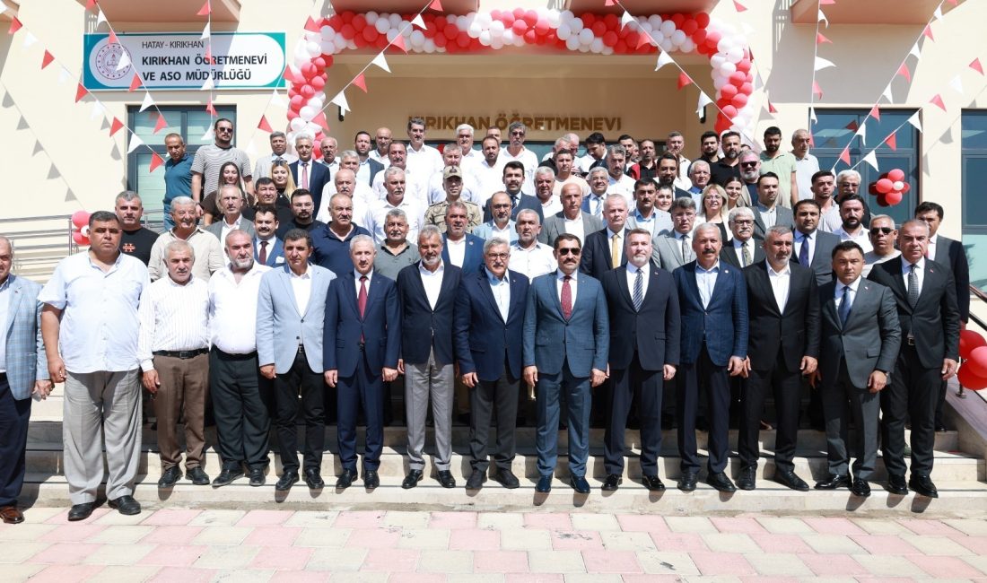 


Hatay’ın Kırıkhan ilçesinde yapımı tamamlanan Öğretmenevi ve Akşam Sanat Okulu,
