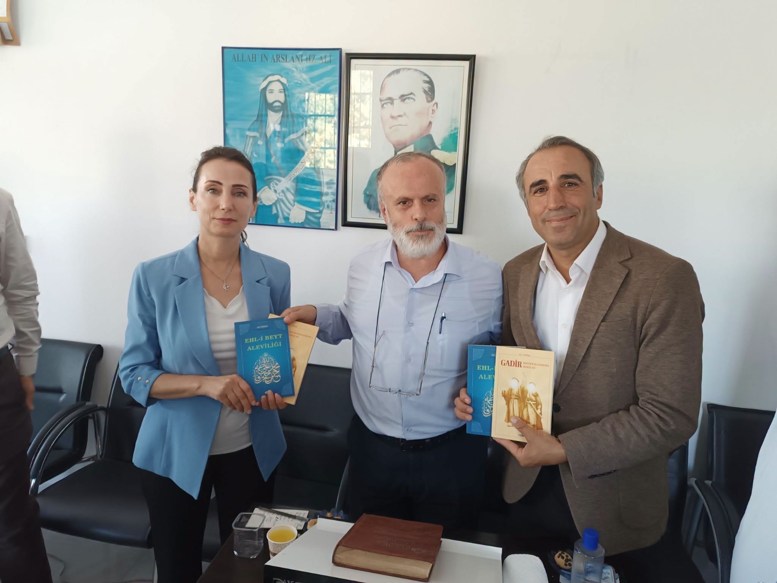 Hataylı Ali Yeral’ın başkanı olduğu Ehlibeyt Vakfı haftalık Ehl-i Beyt