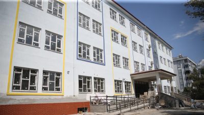 2026-2027 eğitim-öğretim yılının başlamasıyla birlikte Hatay’daki okullarda yaşanan fiziki eksiklikler,