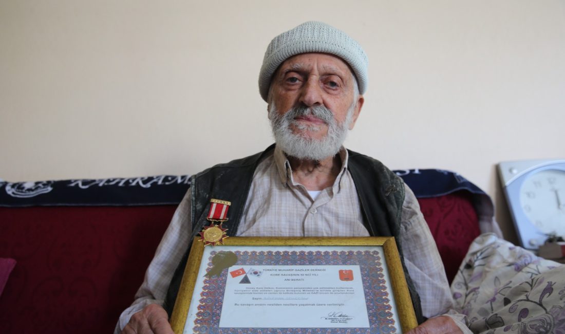 Hatay’ın Defne ilçesinde yaşayan 95 yaşındaki Kore gazisi Süleyman Celleoğlu,