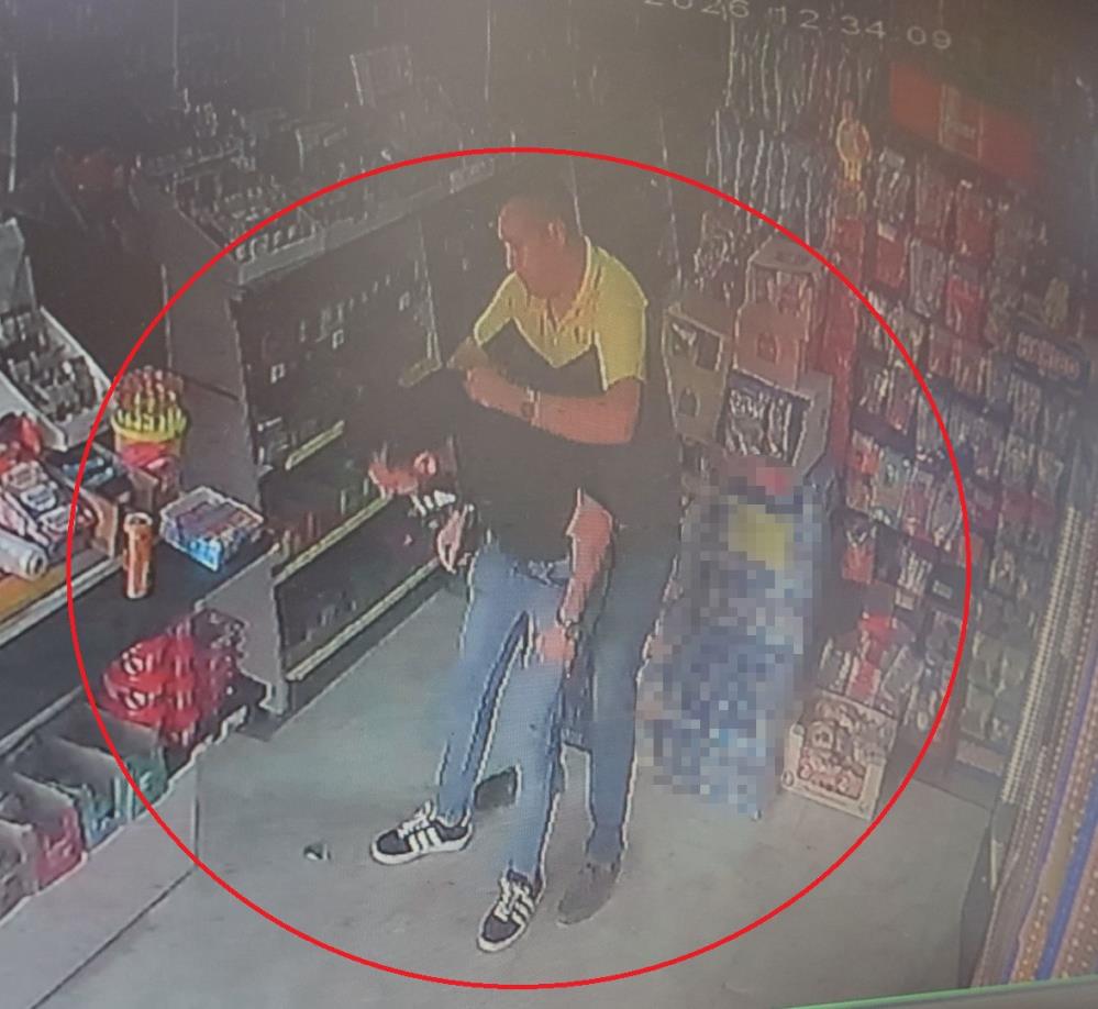 Antakya’da boğazına jöle şeker kaçan adam, yardım istemek için girdiği