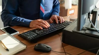 Milyonlarca çalışanı yakından ilgilendiren hibrit çalışma düzenlemesi yürürlüğe girdi. Uzaktan