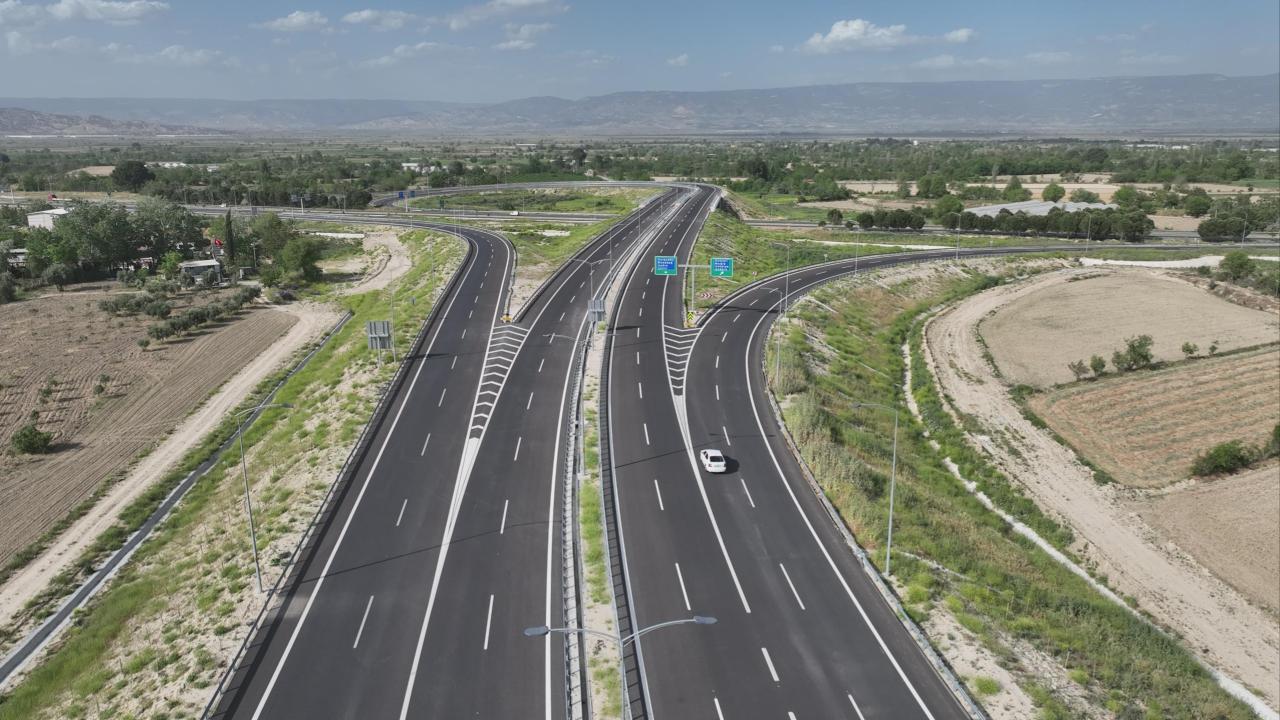Toprakkale-İskenderun Otoyolu, Cumhurbaşkanı Recep Tayyip Erdoğan'ın imzasıyla Resmi Gazete'de yayımlanan