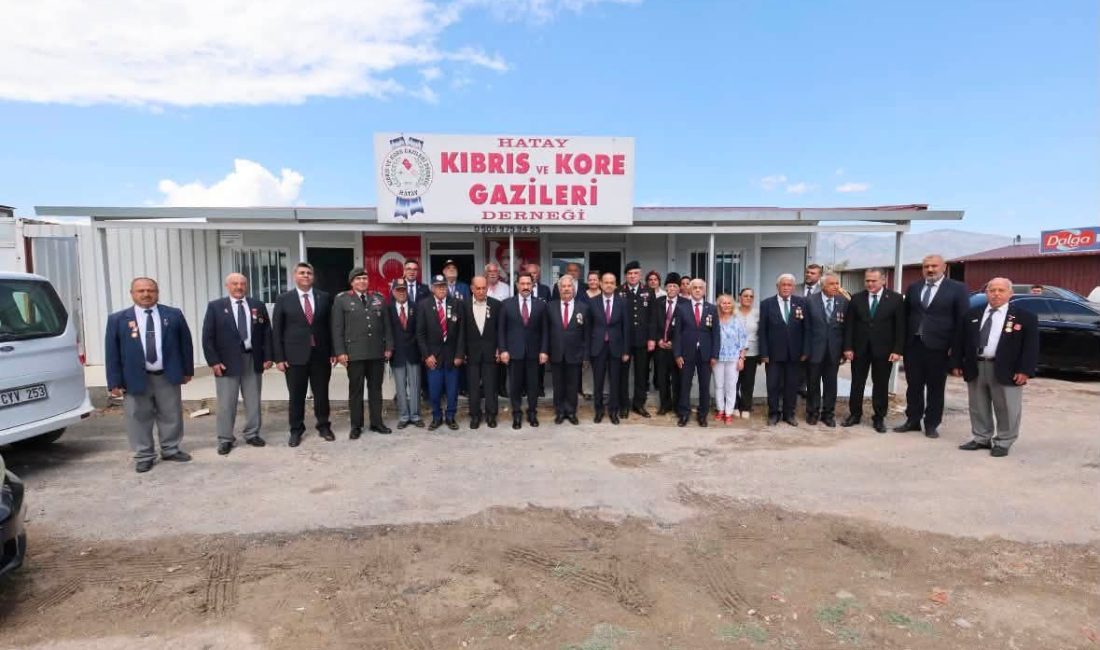 Hatay Valisi Mustafa Masatlı ve il protokolü, 19 Eylül Gaziler