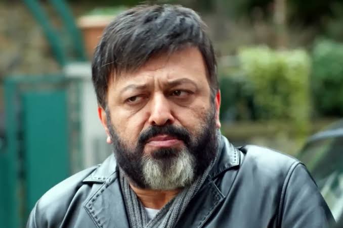 Ünlü oyuncu Serhat Kılıç, İstanbul Kağıthane’deki evinde 51 yaşında hayatını