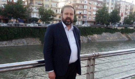 Antakya’da deprem sonrası yeniden inşa sürecinde tamamlanan yolların tekrar kazılması