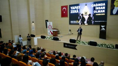 İskenderun Teknik Üniversitesi (İSTE), “Yapay Zekâ Çağında İnsan Olmak” temasıyla