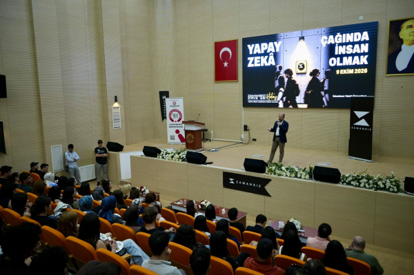 İskenderun Teknik Üniversitesi (İSTE), “Yapay Zekâ Çağında İnsan Olmak” temasıyla