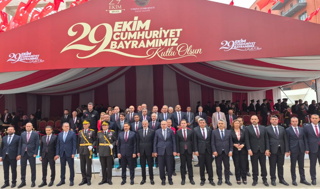 Hatay’da 29 Ekim Cumhuriyet Bayramı’nın 103. yıl dönümü dolayısıyla Atatürk