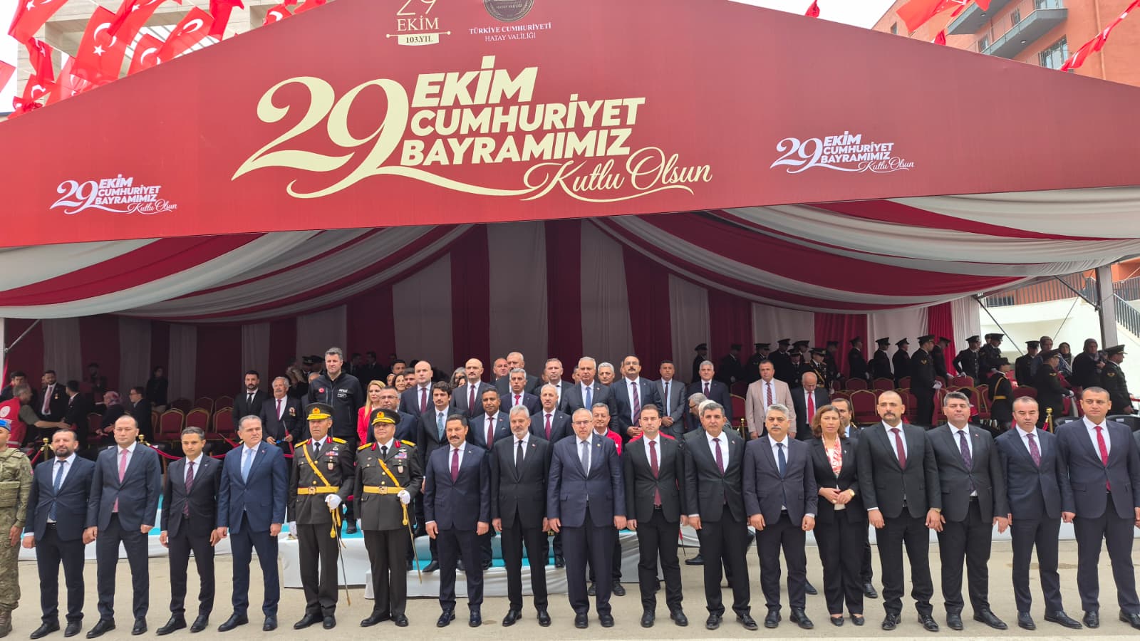 Hatay’da 29 Ekim Cumhuriyet Bayramı’nın 103. yıl dönümü dolayısıyla Atatürk