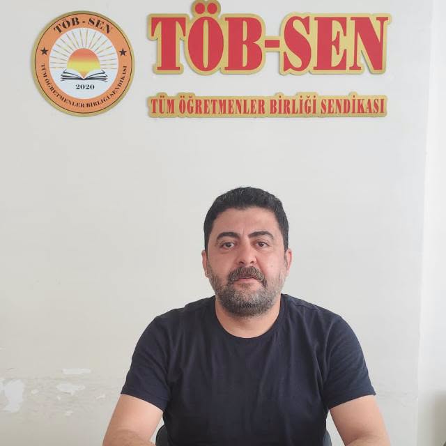 Tüm Öğretmenler Birliği Sendikası (TÖB-SEN) Genel Sekreteri Hizam Hasırcı, Atatürk’ün