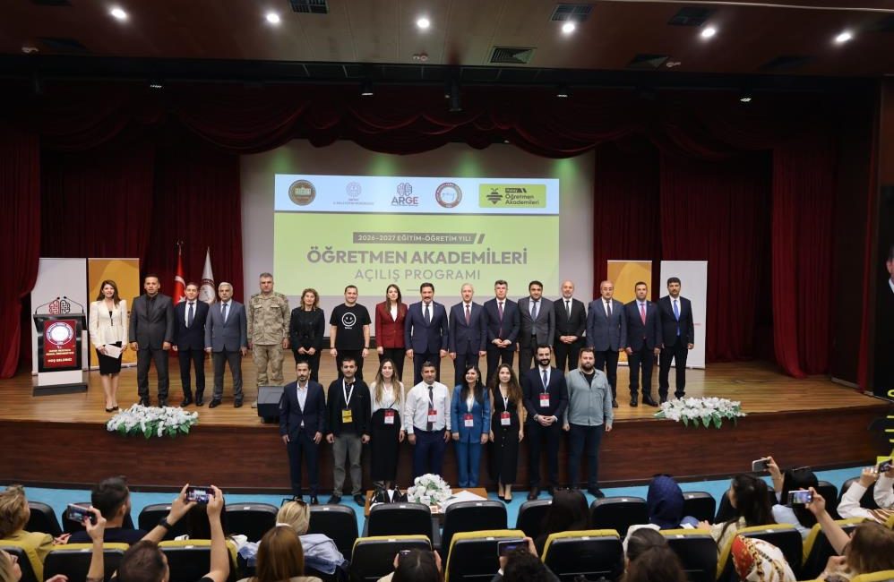 Hatay Öğretmen Akademilerinin 2026-2027 eğitim-öğretim yılı açıldı. Vali Mustafa Masatlı,