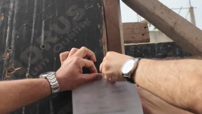 Hatay’ın İskenderun ilçesinde, yapılan uyarılara rağmen gerekli iş güvenliği tedbirlerini
