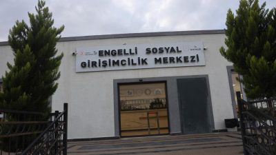 Hatay’ın Reyhanlı ilçesinde 15 yıl önce çalıştığı pamuk fabrikasında sağ