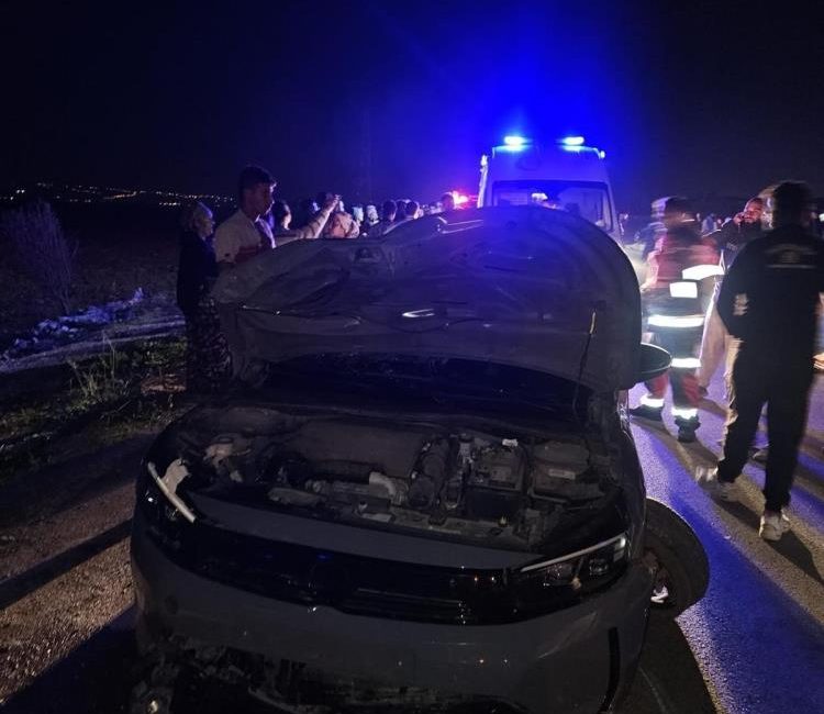 Hatay’ın Reyhanlı ilçesinde otomobilin çarptığı anne ile 4 yaşındaki kızı