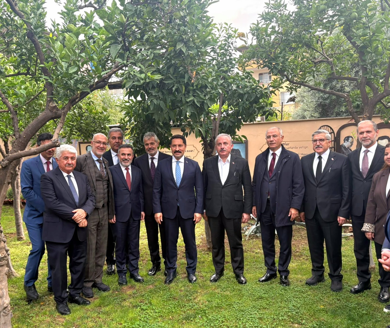 Eski İçişleri Bakanı ve AK Parti Genel Başkan Vekili Efkan