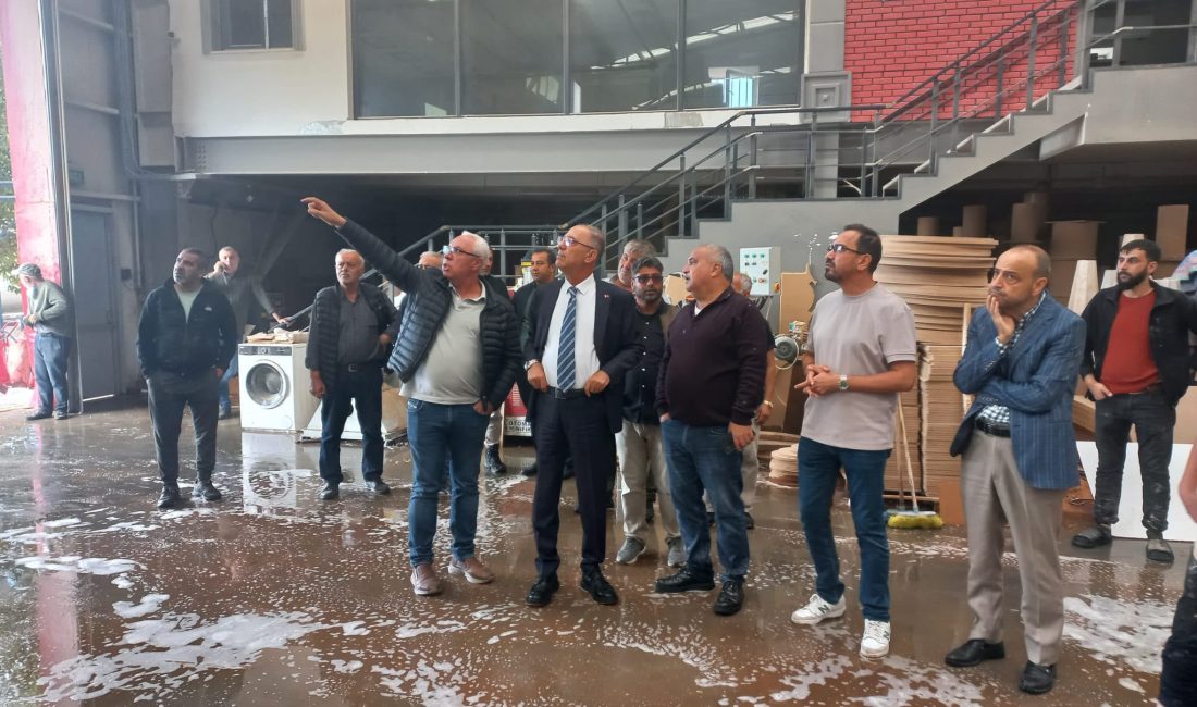 Antakya Mobilyacılar İhtisas Sanayi Sitesi (MOBSAN) esnaflarından Akabe Mobilya’nın sahibi