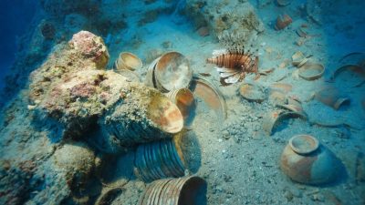 Antalya Adrasan açıklarında bulunan yaklaşık 2 bin 100 yıllık gemi