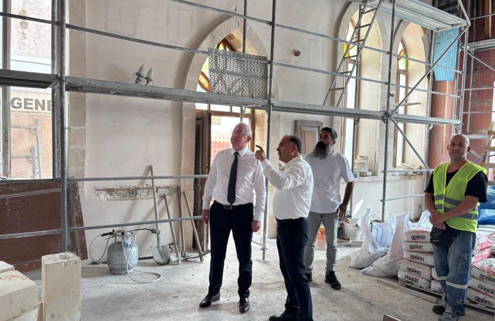 İskenderun Kaymakamı Muhammet Önder, Hatay Vakıflar Bölge Müdürü Adem Bozkurt