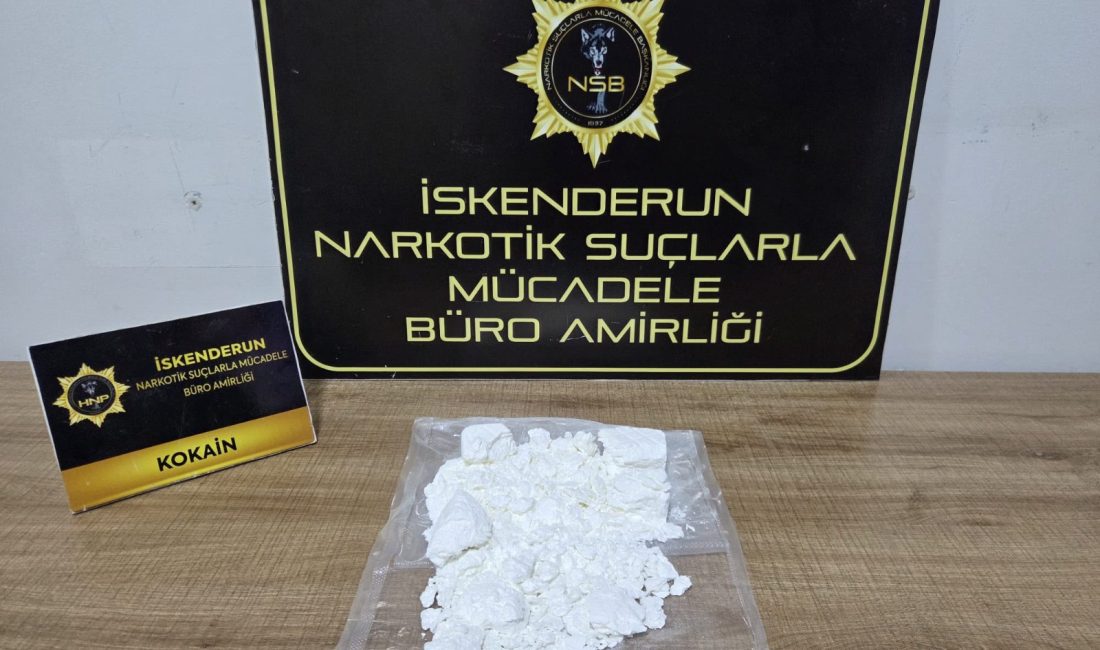 Hatay’da polis ekiplerinin uyuşturucu madde ticaretine yönelik operasyonlarında iki araçtan