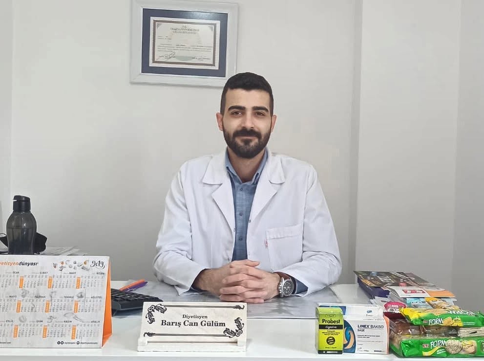 Hatay’ın Defne ilçesine bağlı Aknehir Mahallesi’nin sevilen isimlerinden, diyetisyen Barış