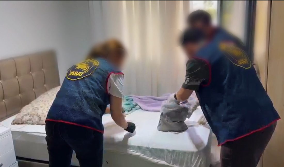 Hatay’ın İskenderun ilçesinde jandarma ekiplerinin uyuşturucu ticaretine yönelik düzenlediği operasyonda,