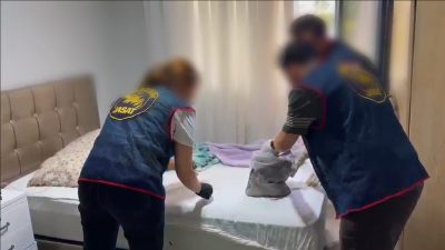 Hatay’ın İskenderun ilçesinde jandarma ekiplerinin uyuşturucu ticaretine yönelik düzenlediği operasyonda,