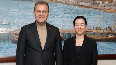 Mersin Büyükşehir Belediye Başkanı Vahap Seçer’in tutuklanmasının ardından belediye meclisinde