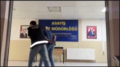 Hatay’da polis ekiplerinin aranan şahıslara yönelik çalışmaları kapsamında Antakya ve