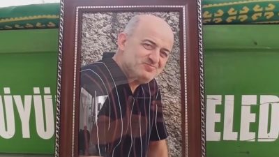 İskenderun’un sevilen yüzü Ümit Eczanesinin sahibi Ümit Tukaç geçirdiği ani