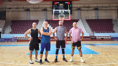 Arsuz İlçe Milli Eğitime mensup öğretmenlerden oluşan basketbol takımı;kamu kuruları