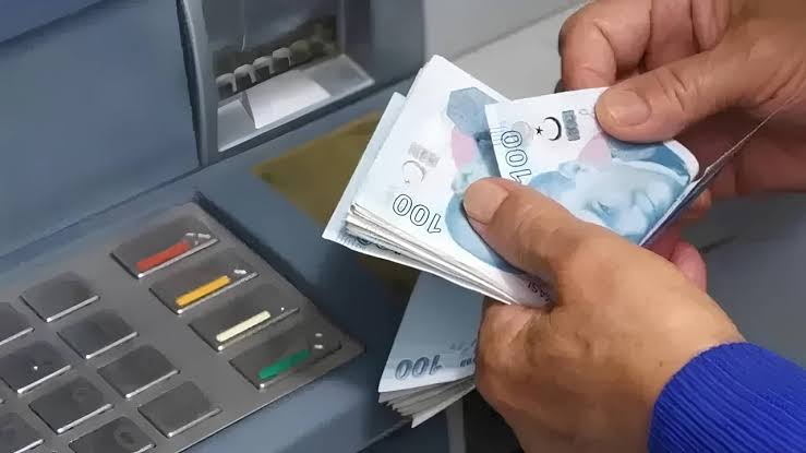 QR kodla ATM’den kartsız para yatırma uygulaması yaygınlaşıyor. Günlük limitler