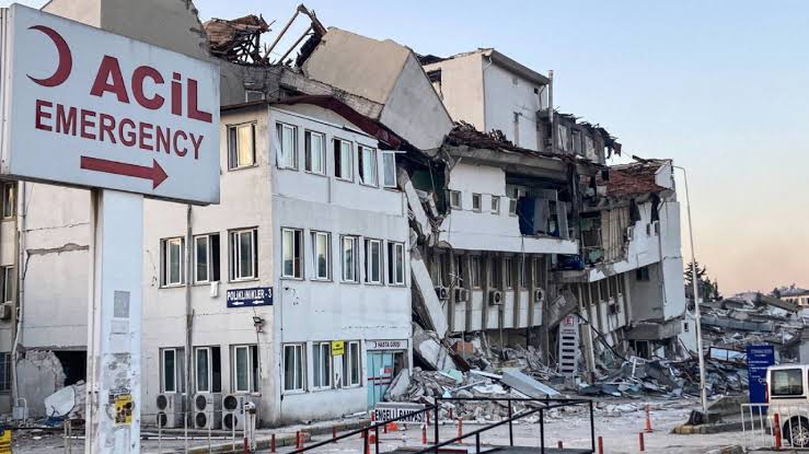 Hatay’da 6 Şubat depremlerinde 125 kişinin yaşamını yitirdiği İskenderun Devlet