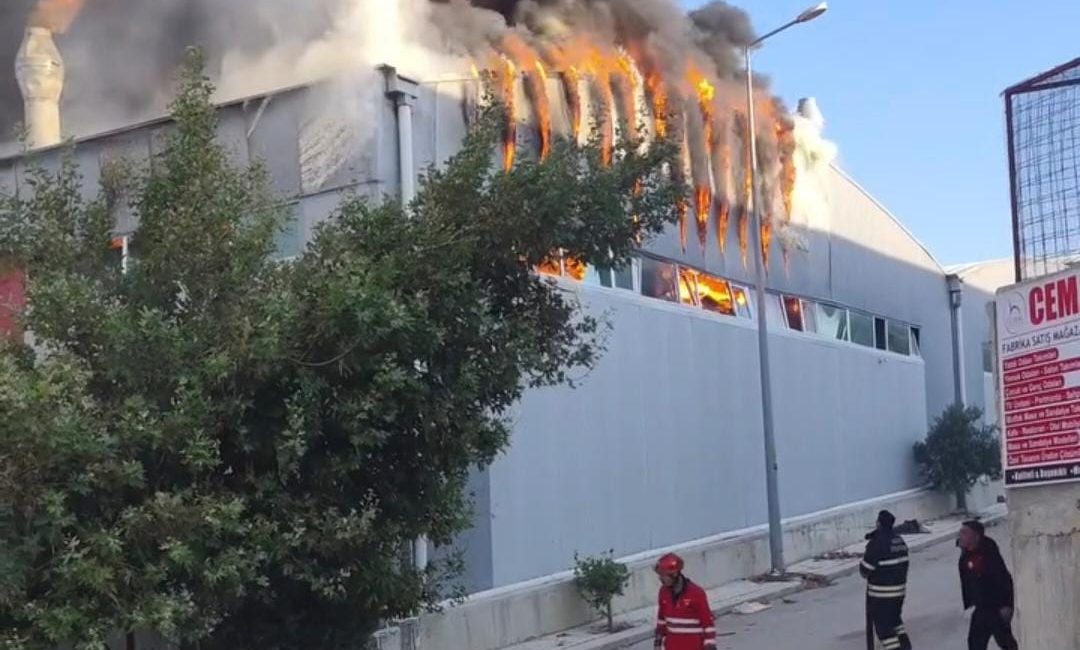 Hatay’ın Antakya ilçesindeki Mobilyacılar Sanayi Sitesi’nde (MOBSAN) bulunan Akabe Mobilya