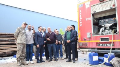 Hatay’ın Antakya ilçesindeki MOBSAN’da bulunan Akabe Mobilya isimli fabrikada çıkan