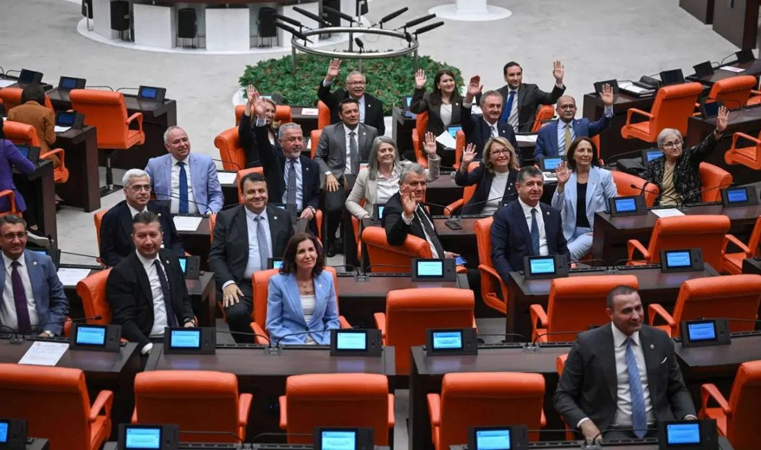 YENİ Parti, Genel Başkan Özgür Özel başkanlığında yaptığı toplantıda Mekke