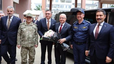 Milli Savunma Bakanı Yaşar Güler, Genelkurmay Başkanı Orgeneral Selçuk Bayraktaroğlu
