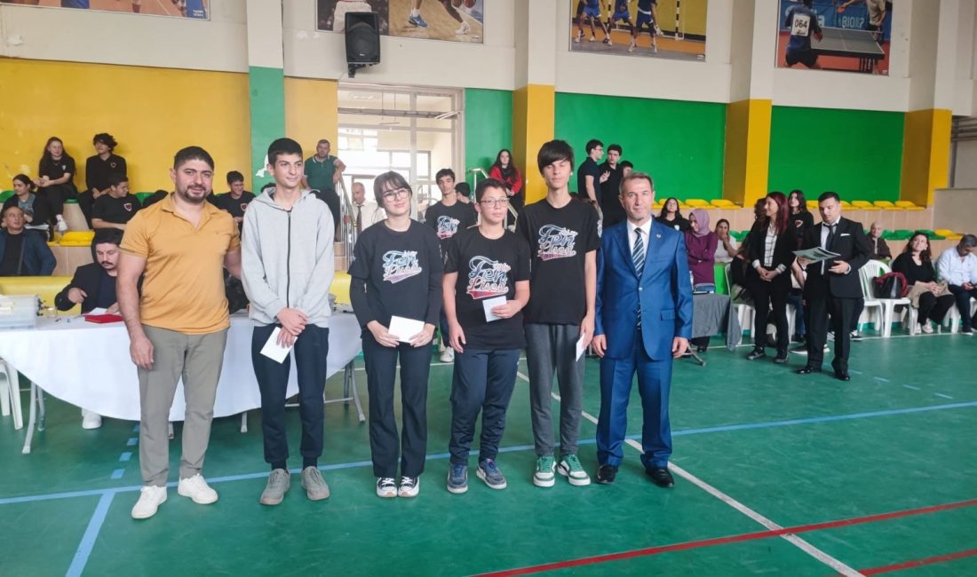 Hatay’da liseler arasında düzenlenen “Tabiat ve Taşınabilir Çevre Bilgi Yarışması”
