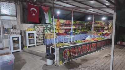 Hatay'da market işleten 20 yaşındaki Yasin Kuş, Gazze'de yaşananlar nedeniyle