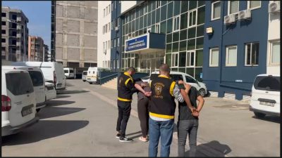Hatay’da emniyet ekiplerinin Antakya ve İskenderun’da düzenlediği çalışmalarda, uyuşturucuyla ilgili