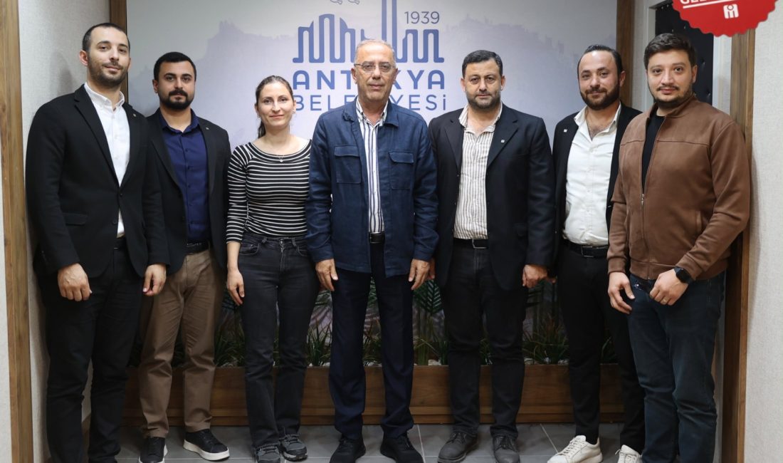 Hatay İnşaat Mühendisleri Odası yönetimi, Antakya Belediye Başkanı İbrahim Naci