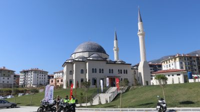 Hatay’ın Antakya ilçesi Gülderen Mahallesi’nde TOKİ tarafından yaptırılan cami, 6
