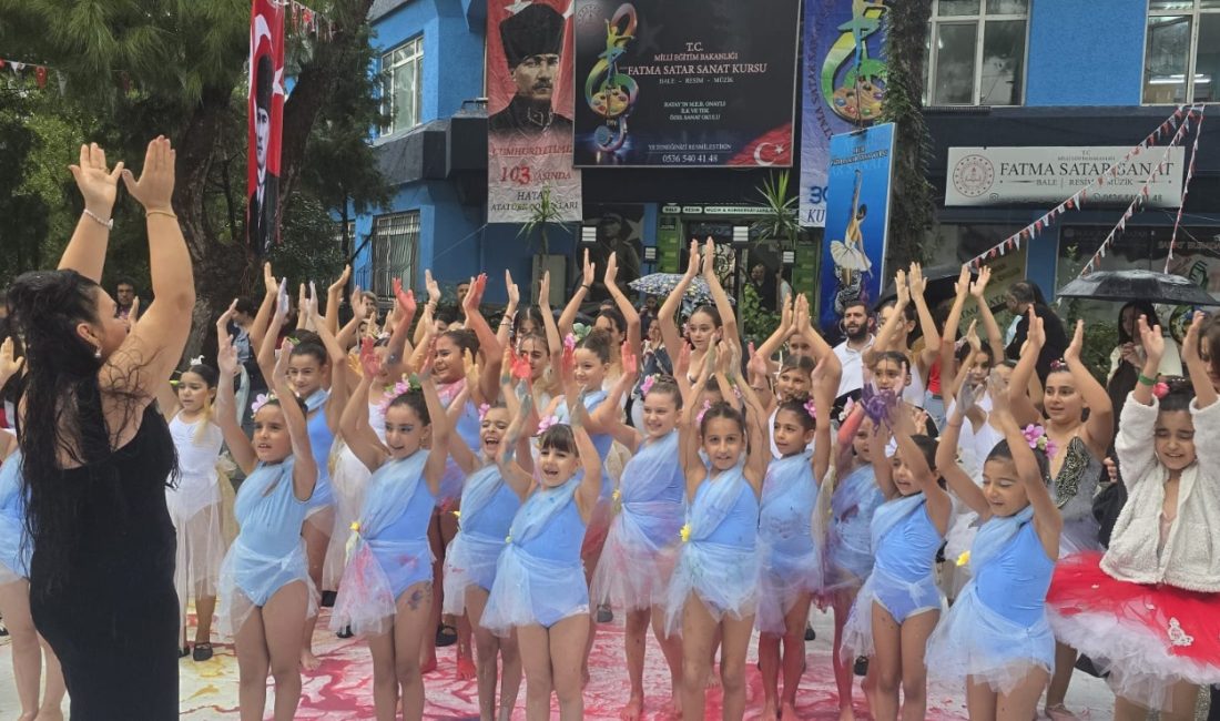 Hatay’da 30. yılını kutlayan MEB Fatma Satar Müzik, Resim ve