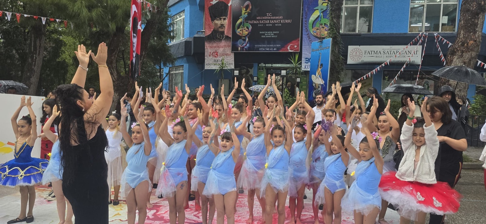 Hatay’da 30. yılını kutlayan MEB Fatma Satar Müzik, Resim ve