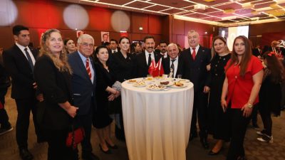Hatay Valisi Mustafa Masatlı ve eşi Esra Masatlı, Cumhuriyetimizin ilanının