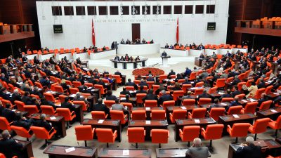 TBMM'de yeni haftada Kızılay Kanunu Teklifi, tasfiye edilen yatırım fonlarına