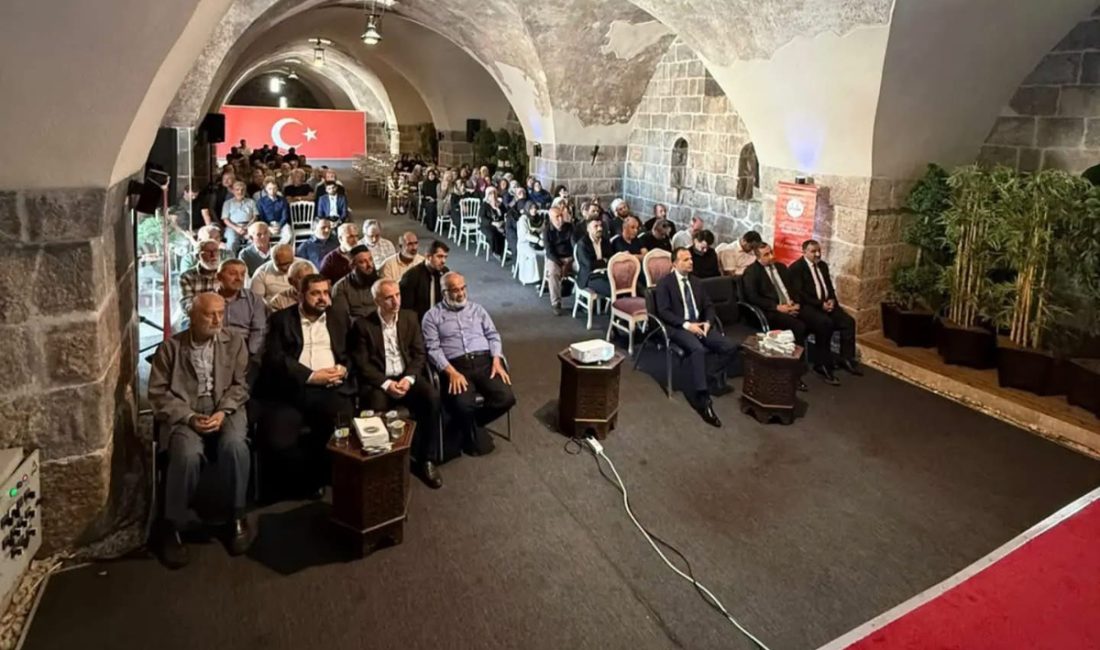 Hatay’ın Payas ilçesinde düzenlenen Mevlid-i Nebi programında, Hz. Muhammed’in örnek